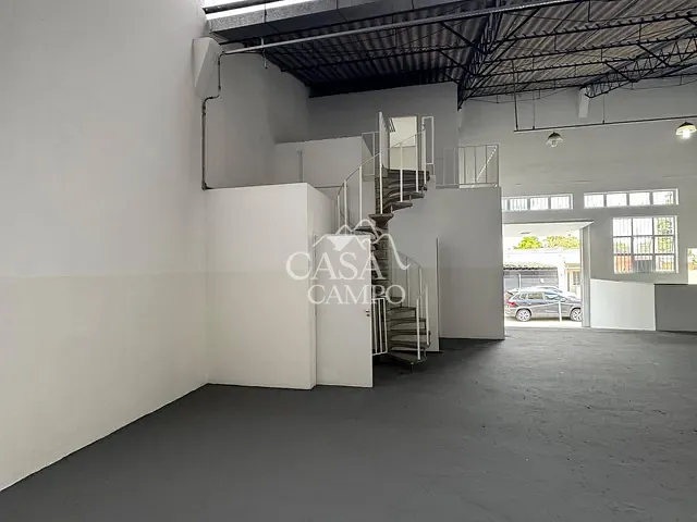 Prédio com 650m², para alugar, no bairro Centro em Itu