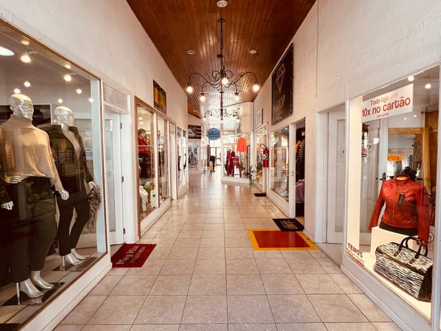 Foto do Loja - Passo ponto Comercial em  Vila Capivari, Campos do Jordão, SP | Campos & Co. Imóveis