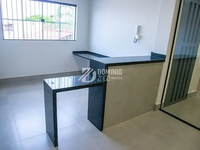 Conjunto comercial com 341m², para alugar, no bairro São Benedito em Uberaba