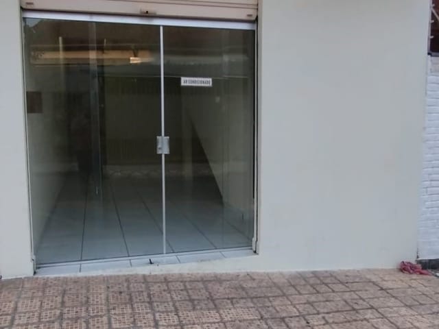 Loja com 253m², para alugar, no bairro Jardim Boa Vista em Pindamonhangaba