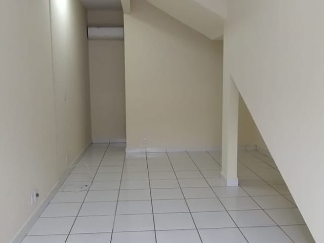 Loja com 253m², para alugar, no bairro Jardim Boa Vista em Pindamonhangaba