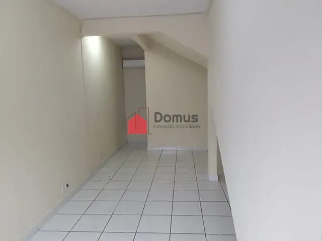 Loja com 253m², para alugar, no bairro Jardim Boa Vista em Pindamonhangaba