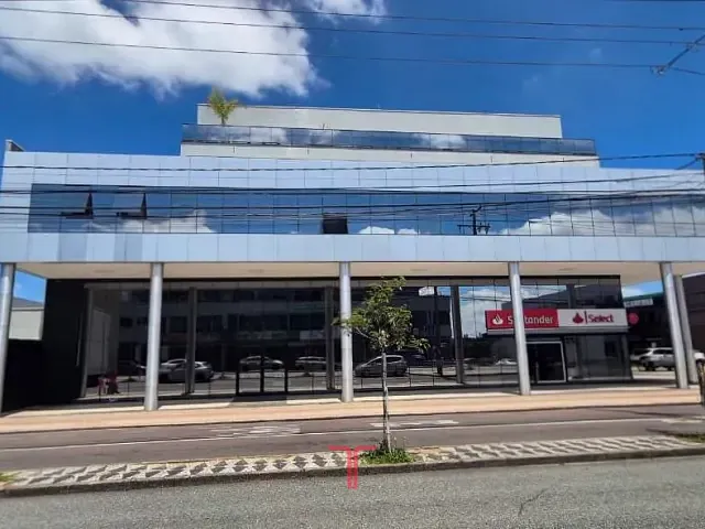 Loja com 500m², para alugar, no bairro Capão Raso em Curitiba