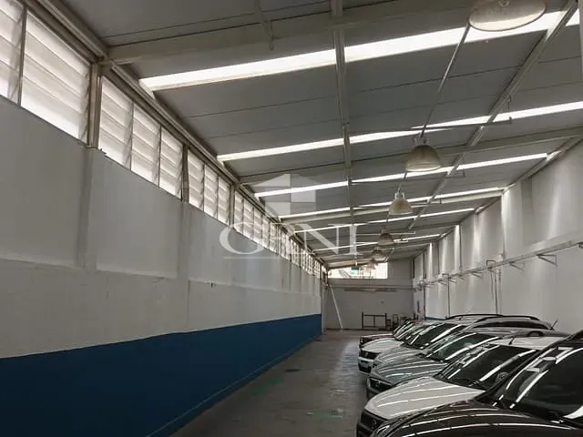 Loja com 500m², para alugar, no bairro Oswaldo Cruz em Rio de Janeiro
