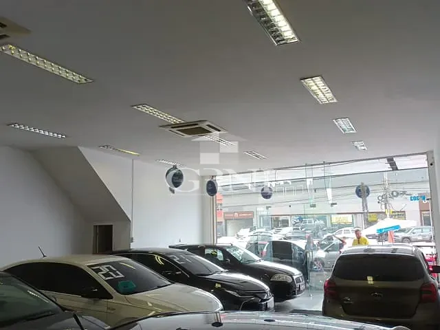 Loja com 500m², para alugar, no bairro Oswaldo Cruz em Rio de Janeiro