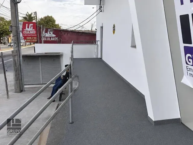 Loja com 281m², para alugar, no bairro Parque Amazônia em Goiânia