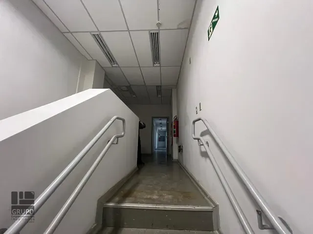 Loja com 281m², para alugar, no bairro Parque Amazônia em Goiânia