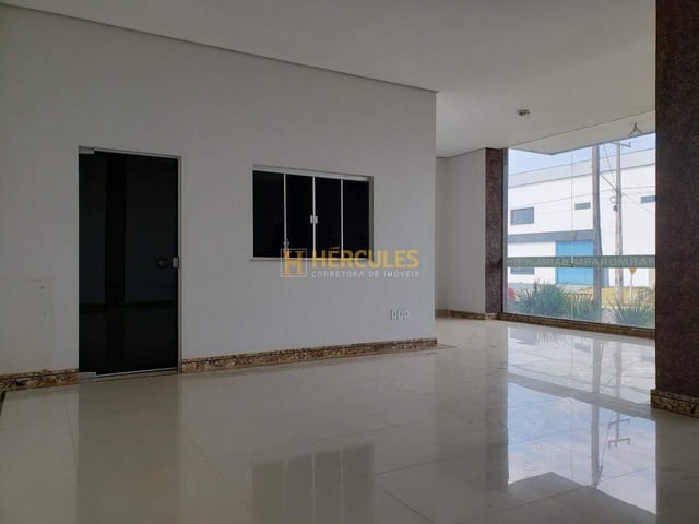 Loja com 800m² 3 quartos e 2 banheiros, à venda, no bairro Comercial José Aparecido Ribeiro em Nova Mutum