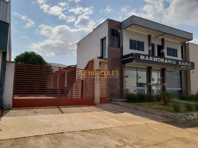Loja com 800m² 3 quartos e 2 banheiros, à venda, no bairro Comercial José Aparecido Ribeiro em Nova Mutum