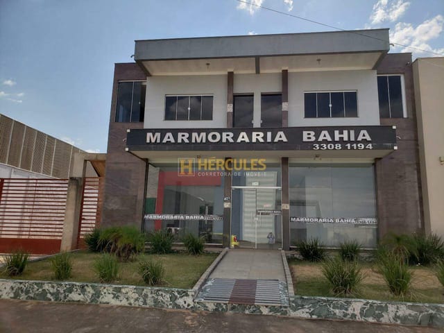 Loja com 800m² 3 quartos e 2 banheiros, à venda, no bairro Comercial José Aparecido Ribeiro em Nova Mutum