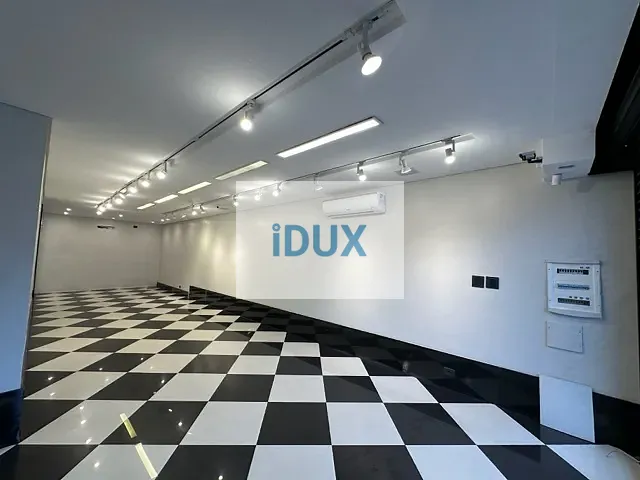 Loja com 400m², à venda ou para alugar, no bairro Alto da Rua XV em Curitiba
