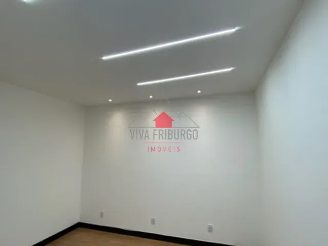 Loja com 200m², para alugar, no bairro Centro em Nova Friburgo