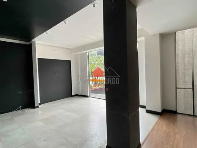 Loja com 200m², para alugar, no bairro Centro em Nova Friburgo