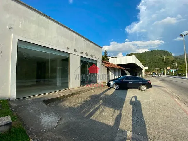 Loja com 200m², para alugar, no bairro Centro em Nova Friburgo