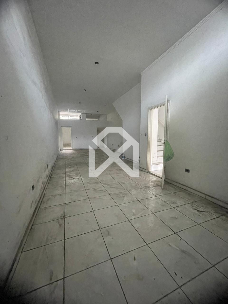 Loja-Salão à venda e aluguel, 250m² - Foto 1