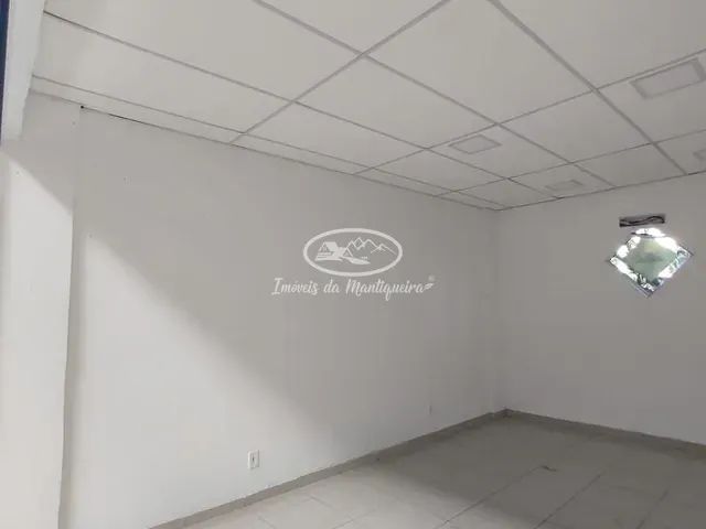 Loja com 18m², para alugar, no bairro Penedo em Itatiaia