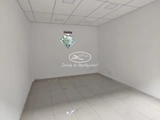 Loja com 18m², para alugar, no bairro Penedo em Itatiaia