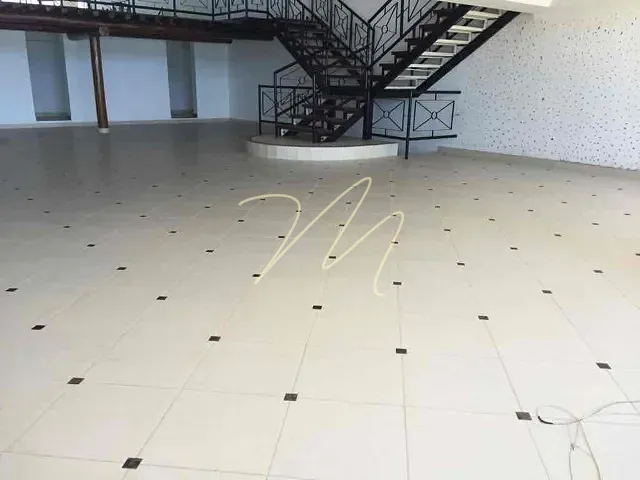 Loja com 500m², para alugar, no bairro Pontal em Ilhéus