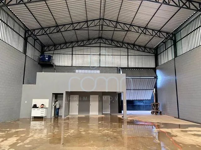 Loja com 600m², à venda ou para alugar, no bairro São Benedito da Capelinha (Zona Rural) em São Benedito