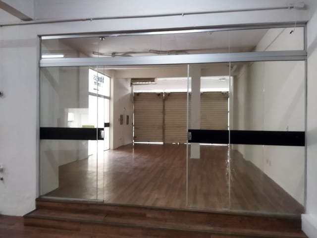 Loja com 220m², à venda ou para alugar, no bairro Vale do Ipê em Juiz de Fora