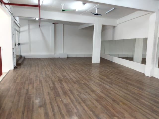 Loja com 220m², à venda ou para alugar, no bairro Vale do Ipê em Juiz de Fora