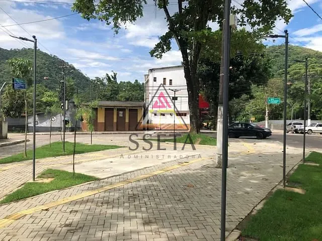 Loja com 420m², à venda, no bairro Cantagalo em Guapimirim