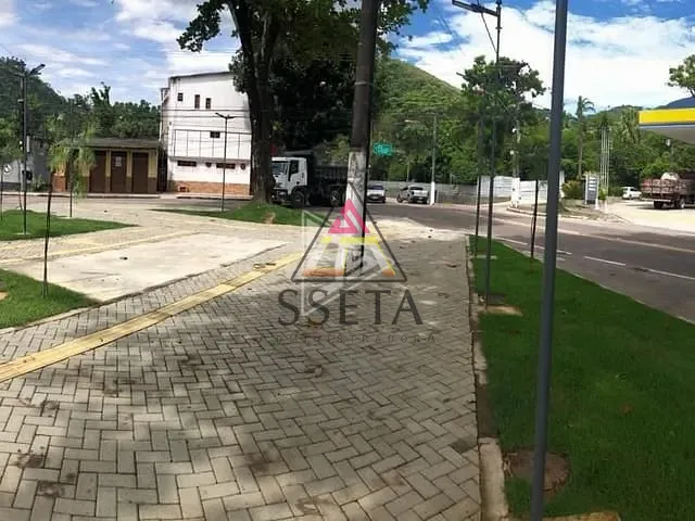 Loja com 420m², à venda, no bairro Cantagalo em Guapimirim