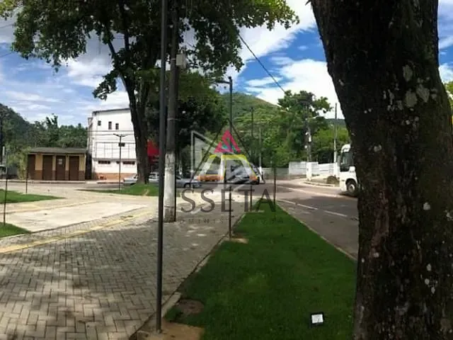 Loja com 420m², à venda, no bairro Cantagalo em Guapimirim