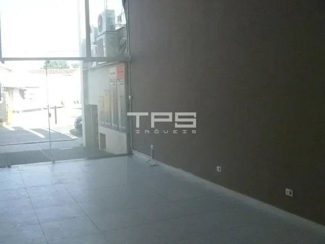 Loja com 50m², para alugar, no bairro Centro em Taubaté