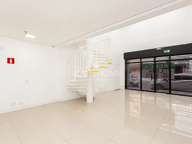 Loja com 87m², à venda, no bairro Centro em Curitiba