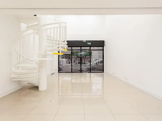Loja com 87m², à venda, no bairro Centro em Curitiba