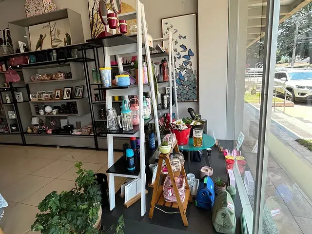 Loja à venda, no bairro Carandá Bosque em Campo Grande