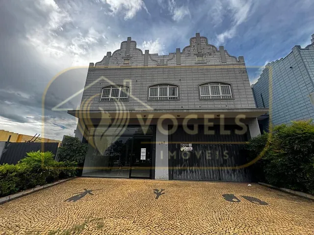 Galpão / Barracão com 360m², para alugar, no bairro Centro em Holambra