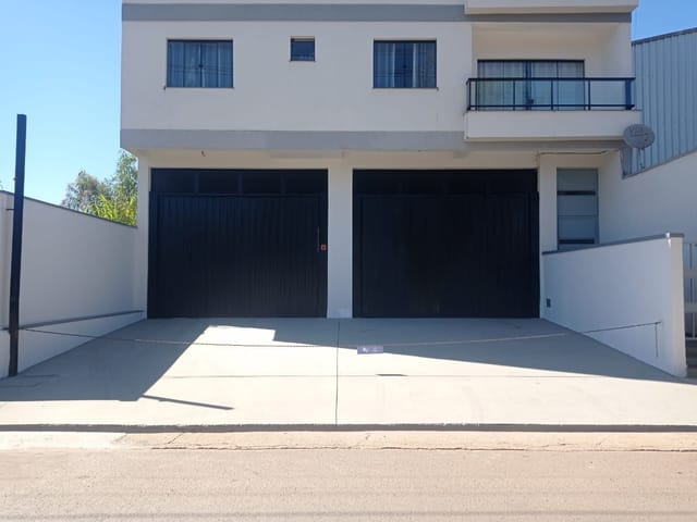 Loja com 200m², para alugar, no bairro Santa Edwirges em Cambuí