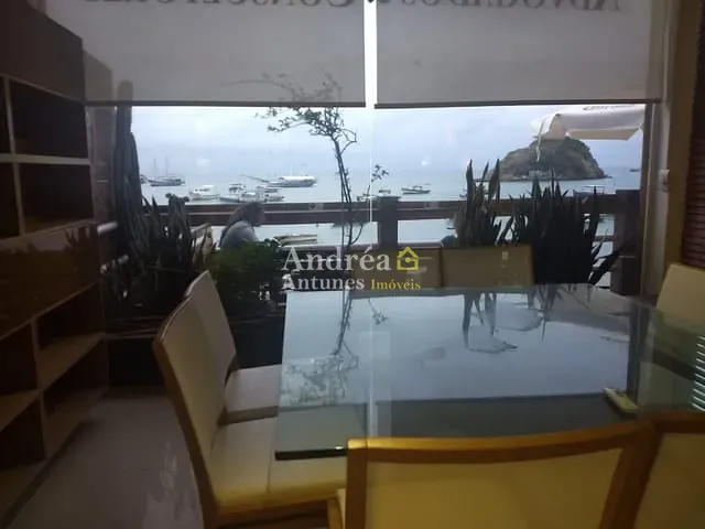 Loja com 67m², à venda, no bairro Centro em Armação dos Búzios