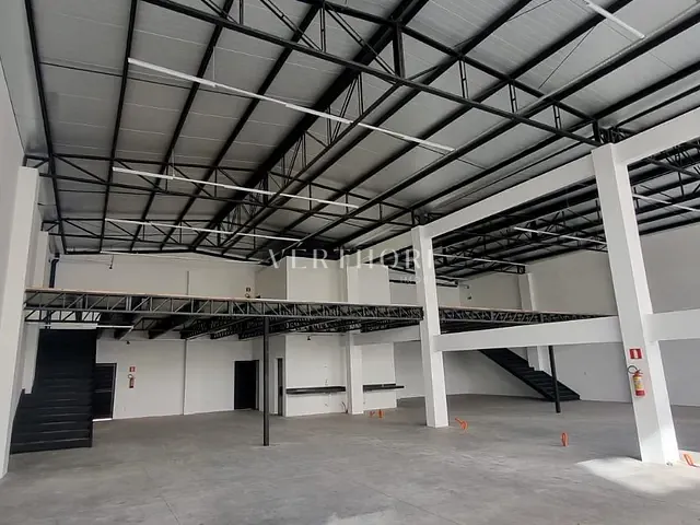 Loja com 445m², para alugar, no bairro Vila Larsen 1 em Londrina