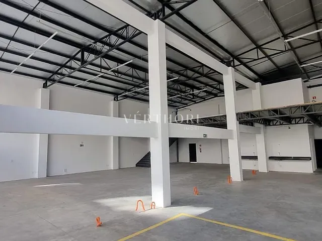 Loja com 445m², para alugar, no bairro Vila Larsen 1 em Londrina