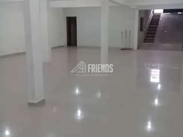 Loja com 222m², para alugar, no bairro Vila Marieta em São Paulo