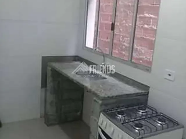 Loja com 222m², para alugar, no bairro Vila Marieta em São Paulo