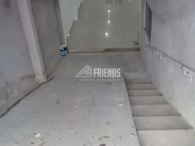 Loja com 222m², para alugar, no bairro Vila Marieta em São Paulo