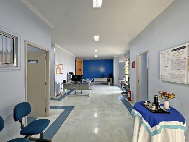 Loja com área privativa