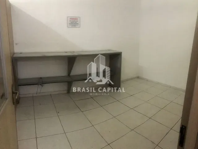 Loja com 250m², à venda, no bairro Parque Vitória Régia em Sorocaba