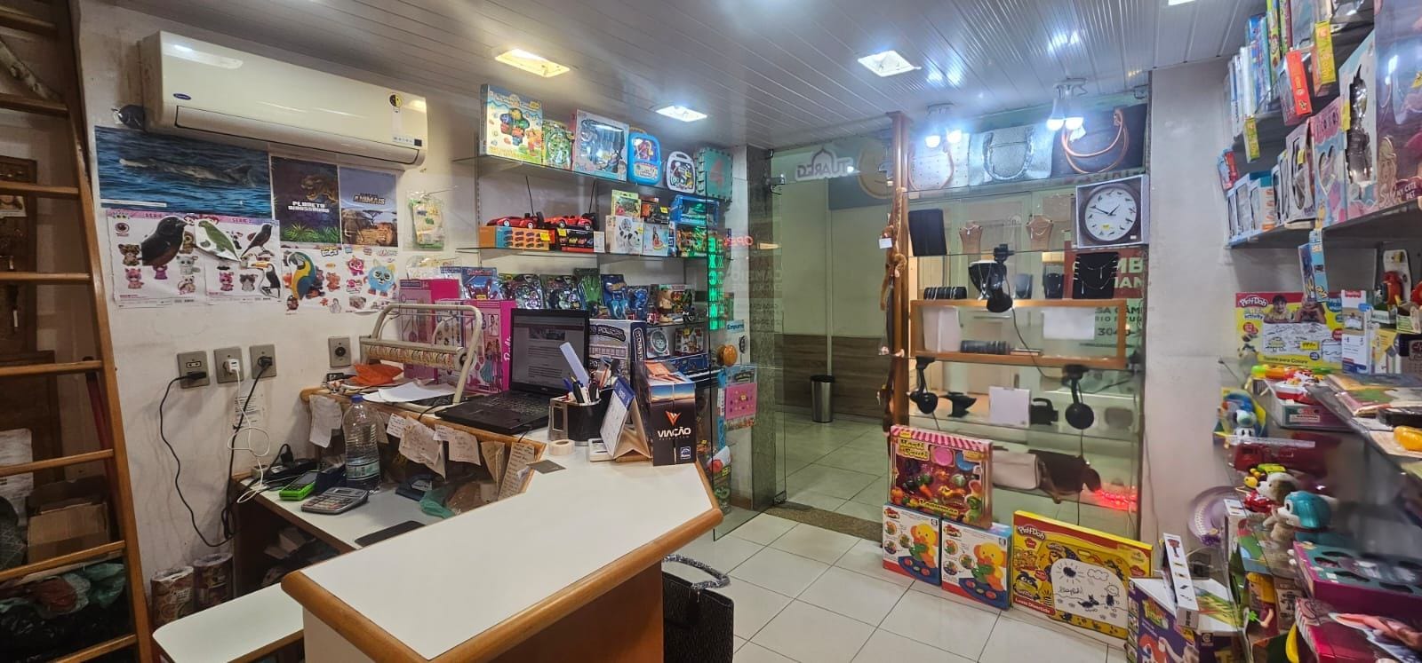 Rua Visconde de Pirajá, Loja de Galeria, 30m², localização privilegiada no melhor ponto de Ipanema