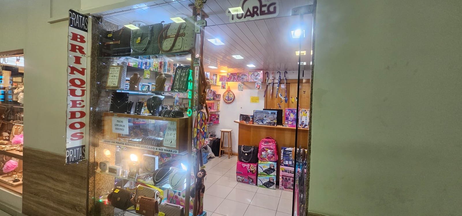 Rua Visconde de Pirajá, Loja de Galeria, 30m², localização privilegiada no melhor ponto de Ipanema