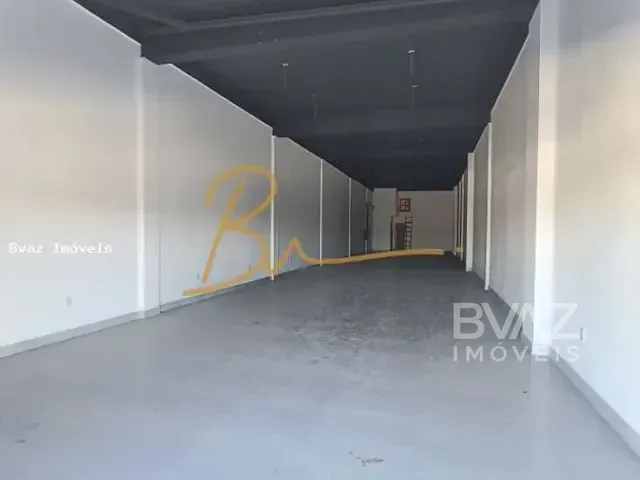 Loja com 200m², para alugar, no bairro Centro em Cabo Frio