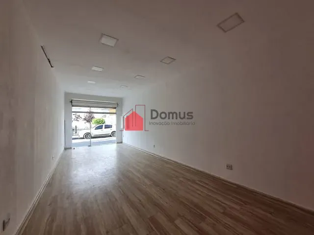 Loja com 30m², para alugar, no bairro Centro em Pindamonhangaba
