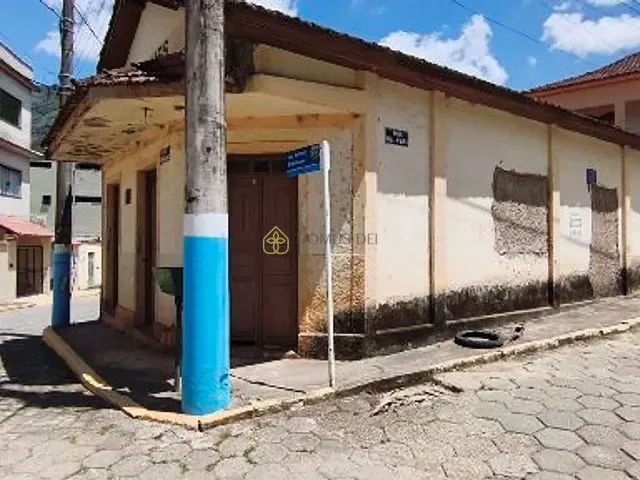 Loja com 126m², à venda, no bairro Centro em Passa Vinte