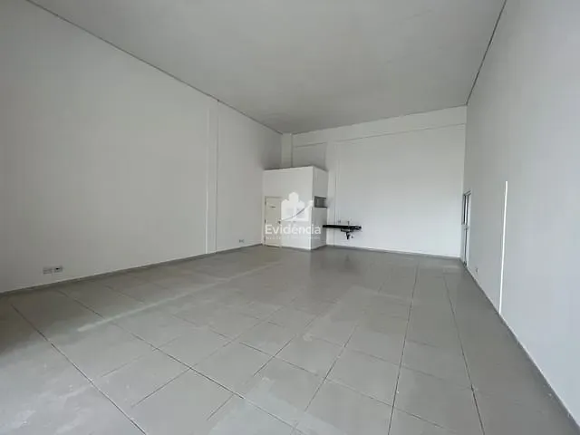 Loja com 201m² 1 quarto e 1 banheiro, à venda, no bairro Igapó em Londrina