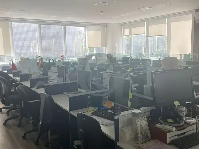 Loja à venda ou para alugar, no bairro Vila Gomes Cardim em São Paulo