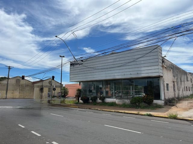 Loja com 1239m², à venda ou para alugar, no bairro Centro em Araçatuba